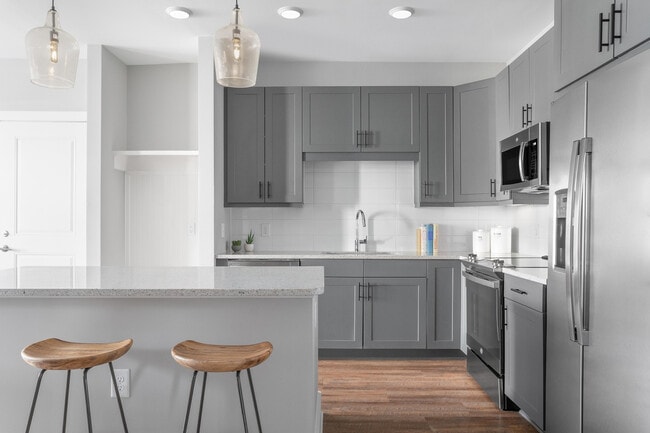 Experience the charm of this contemporary kitchen, featuring elegant finishes and modern conveniences. - Lemmond Farm