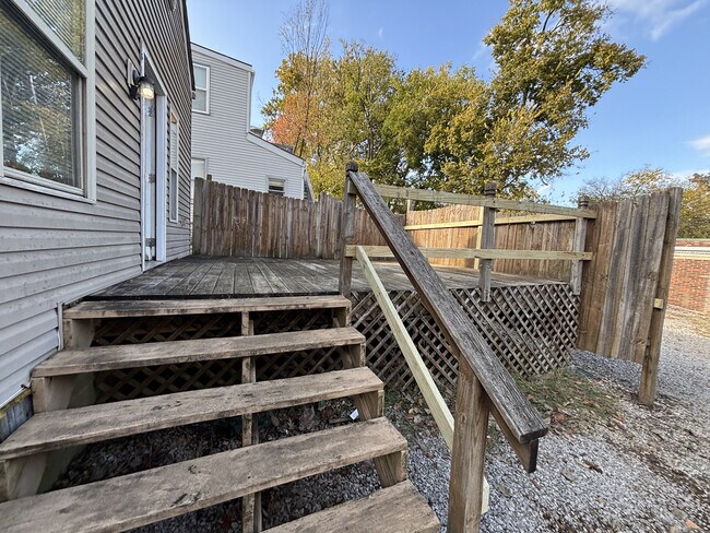 Foto del edificio - 123 Montmullin St