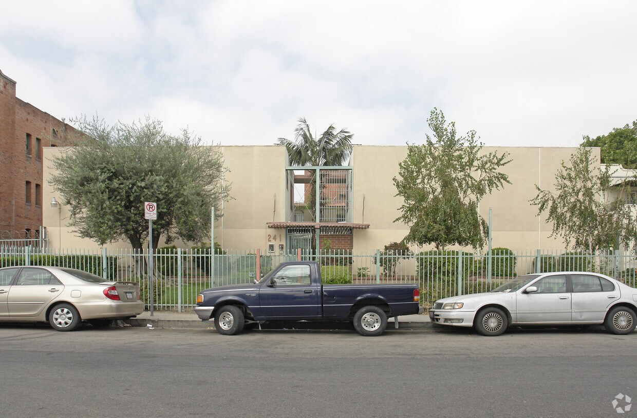 Building Photo - 241 S Alexandria Ave