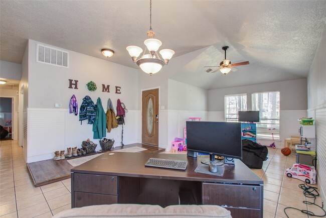 Foto del edificio - 5010 Village Springs Dr