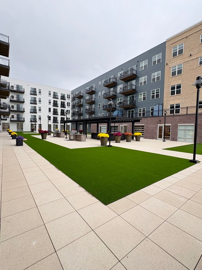 Building Photo - Foundry on 3rd