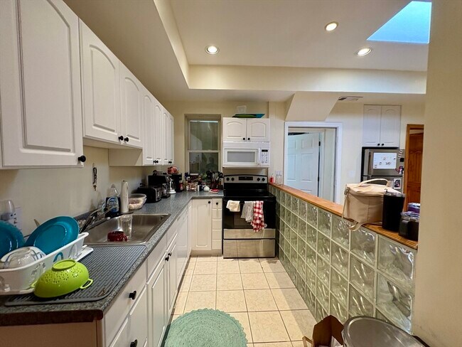 Foto del edificio - 1801 Beacon St