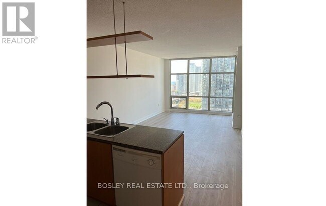 Building Photo - 10-2510 Navy Wharf Ct