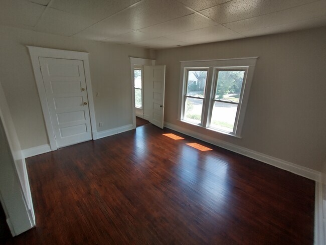 Living Room - 1835 Eastern Ave SE