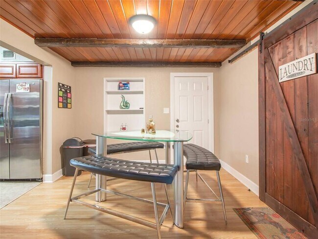 Foto del edificio - 1245 Catalpa Ln