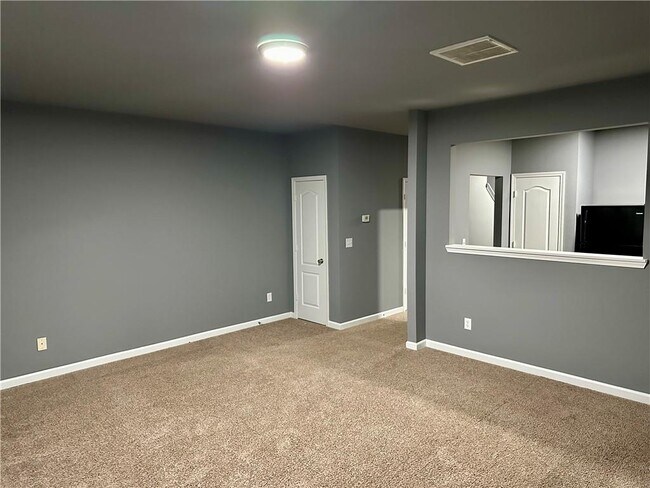 Building Photo - 6078 Oak Bend Ct