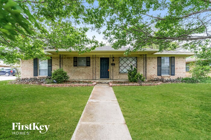 Primary Photo - 1315 Fernwood Dr