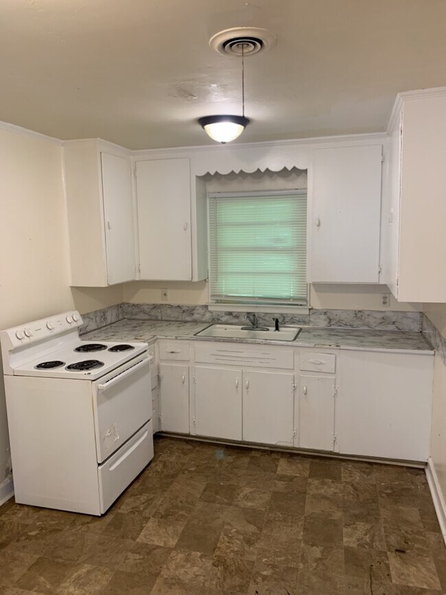 Foto del edificio - 3709 E Audubon Rd