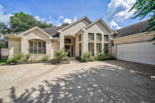 Building Photo - 17 Watermill Pl