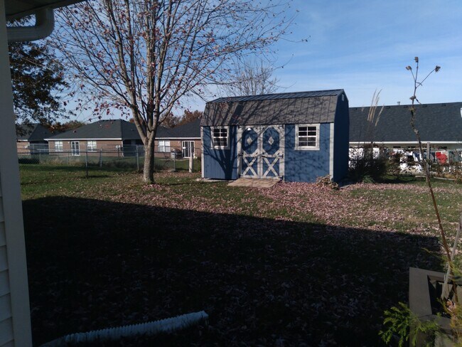 Building Photo - 1731 Sunrise Dr