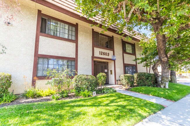 Building Photo - 12603 Oxnard St