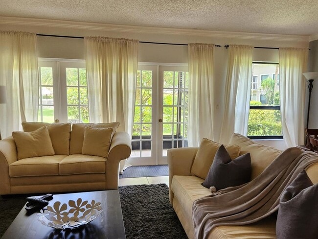 Photo - 11863 Wimbledon Cir Apartment