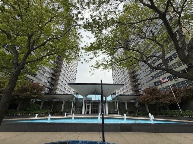 Foto principal - 3550 N Lake Shore Dr