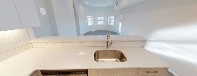 Foto del edificio - 3 Bedroom- No broker Fee