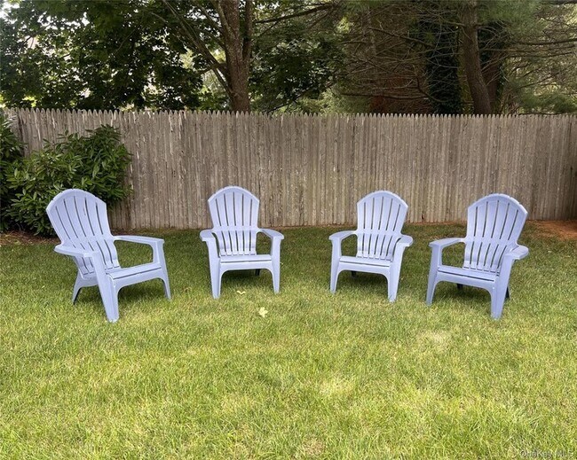 Building Photo - 49 Fanning Ave