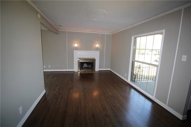 Building Photo - 4303 Delmar Ave