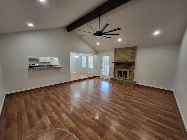 Foto del edificio - 806 Westgate Cir