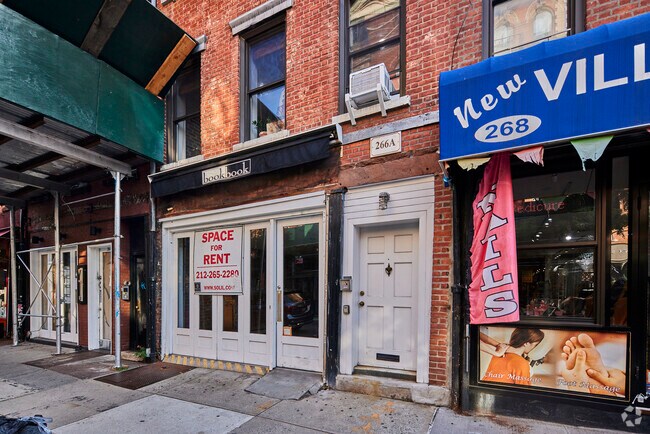 Foto del edificio - 266 Bleecker St