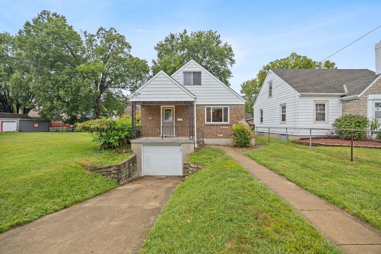 COLLEGE HILL-BEAUTIFULLY MAINTAINED 3 BEDR... - COLLEGE HILL-BEAUTIFULLY MAINTAINED 3 BEDR...