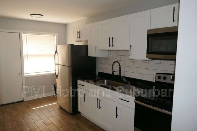 Foto del edificio - 748 E 5th Ct