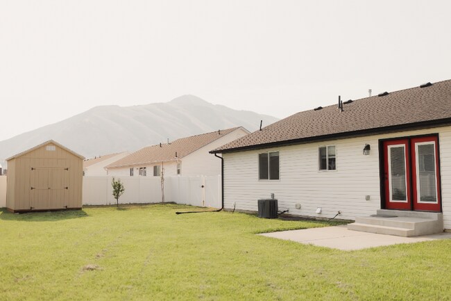 Building Photo - 1245 E 500 S