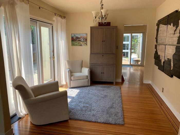 Foto principal - 3 bedroom in Belmont CA 94002