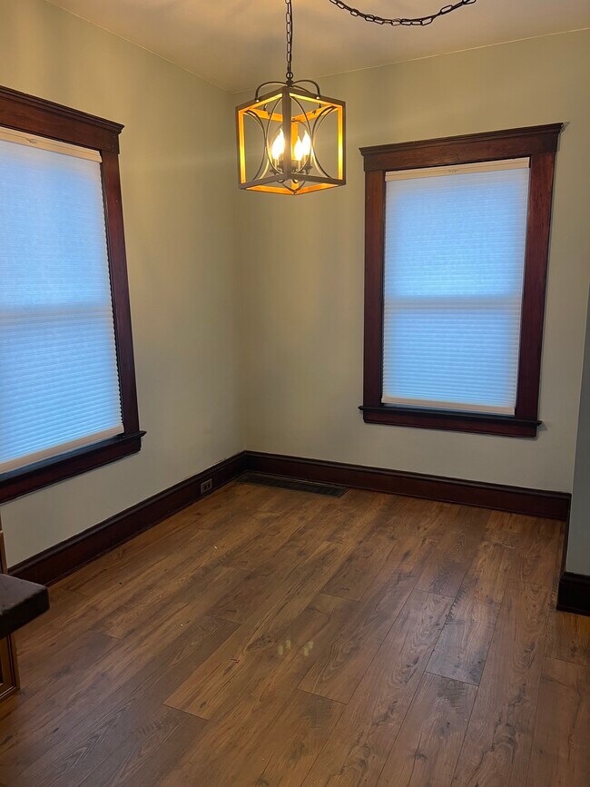 Foto del edificio - 1895 W 54th St