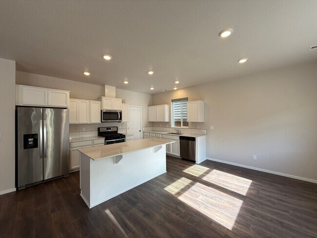 Foto del edificio - Pet Friendly Marcola Meadows Four Bedroom