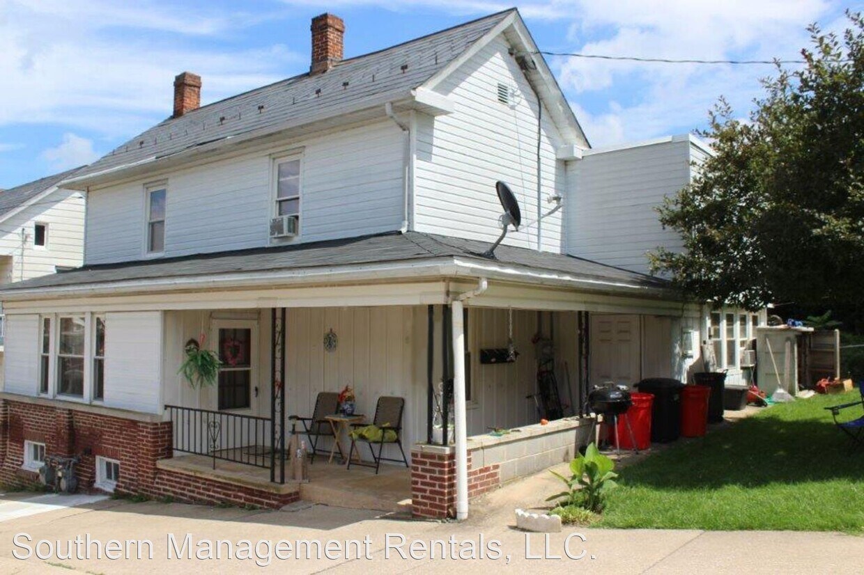 Primary Photo - 1 br, 1 bath House - 8 Henrietta St. 1st F...