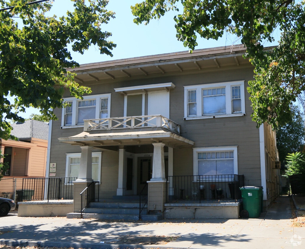 12351237 N San Joaquin St, Stockton, CA 95202 Apartments in Stockton