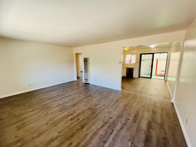 Foto del edificio - 108 Gladys Ave