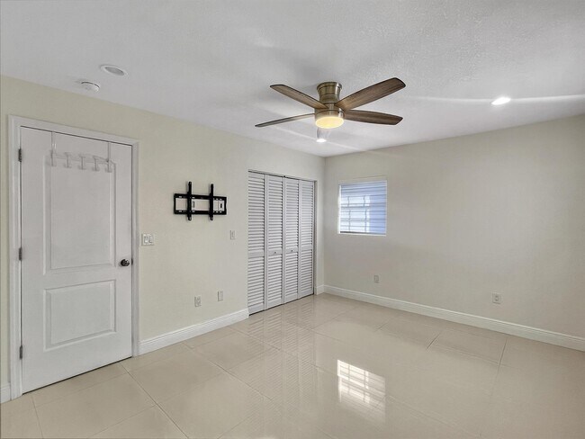 Foto del edificio - 17621 NW 47th Ct