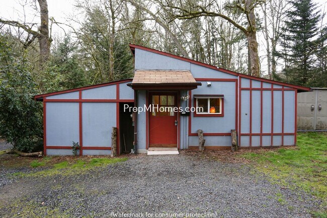 Building Photo - 9891 SW Spring Crest Dr