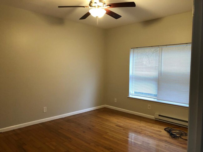 Building Photo - 5 Timberwolf Rd
