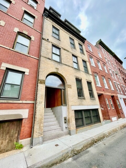 Building Photo - 33 Tileston St