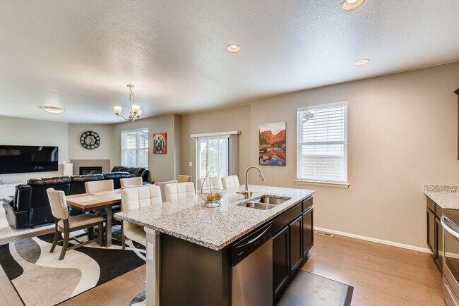Building Photo - Lovely, Spacious Home in Arvada's Leyden Rock Neighborhood - Available July 6th!