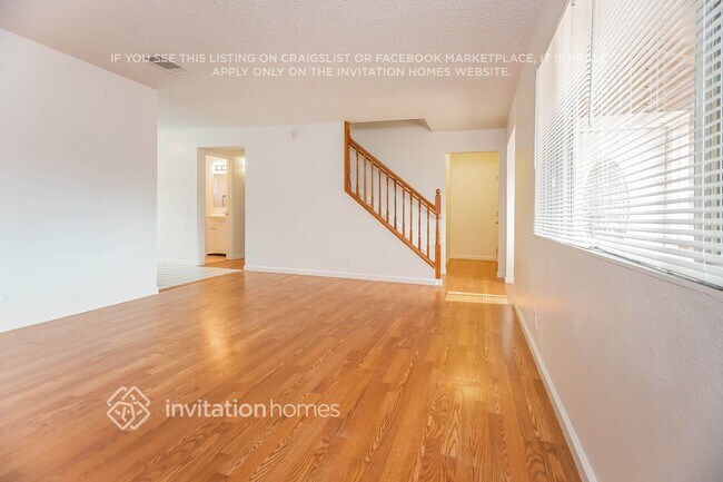 Building Photo - 497 Burlington Dr