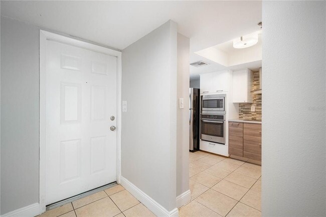 Building Photo - 201 W Laurel St