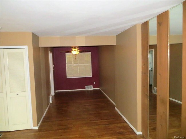 Building Photo - 23324 Edsel Ford Ct