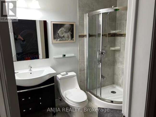 Building Photo - 3441 Sanderling Crescent