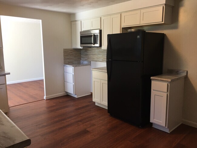 Kitchen - 2617 W 37th St
