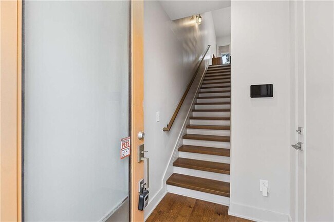 Foto del edificio - 102 Cityview Ct NE