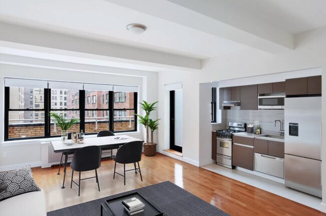Building Photo - 358 E 57th St