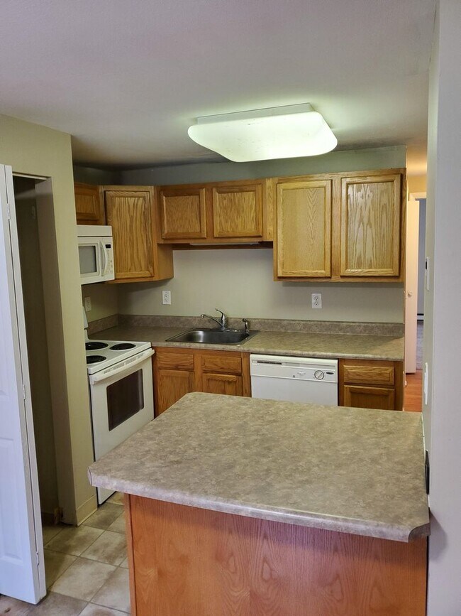 Willow Wood Apartment Homes Apartments in La Fayette, NY