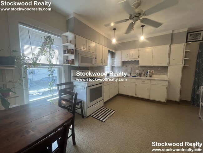 Building Photo - 62 Brookside Ave