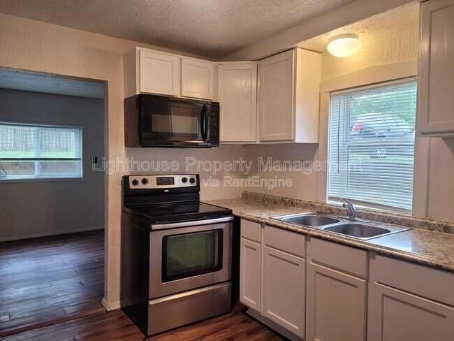 Foto del edificio - 2716 Nichols Rd