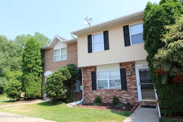 Primary Photo - 321 Bluebell Ct