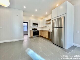 Building Photo - 1607 Tremont St