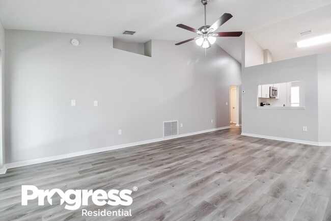 Building Photo - 7629 Tamarind Ave