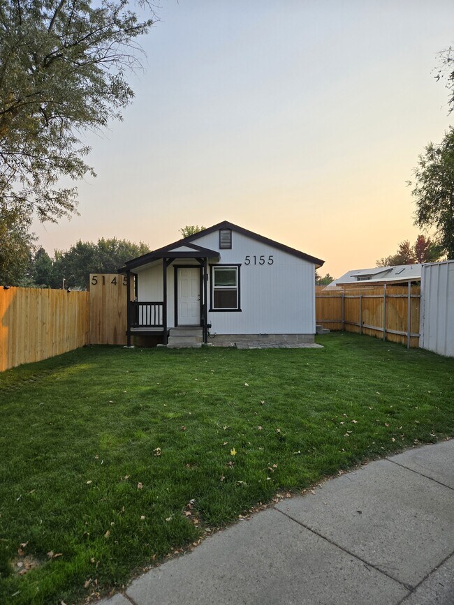 Building Photo - 5155 Quinella Ct